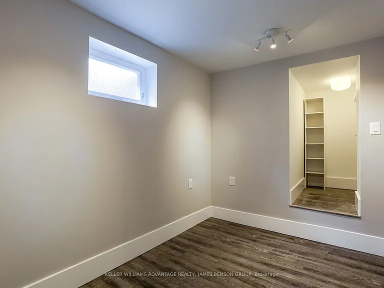 53 Pearson Ave #LOWER — Photo 4