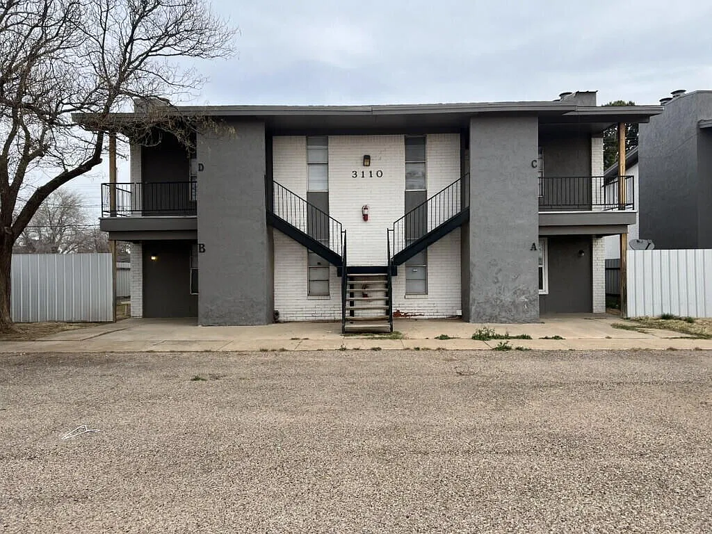 2 bed, 1.0 bath, 800 sqft, $850 — Photo 1