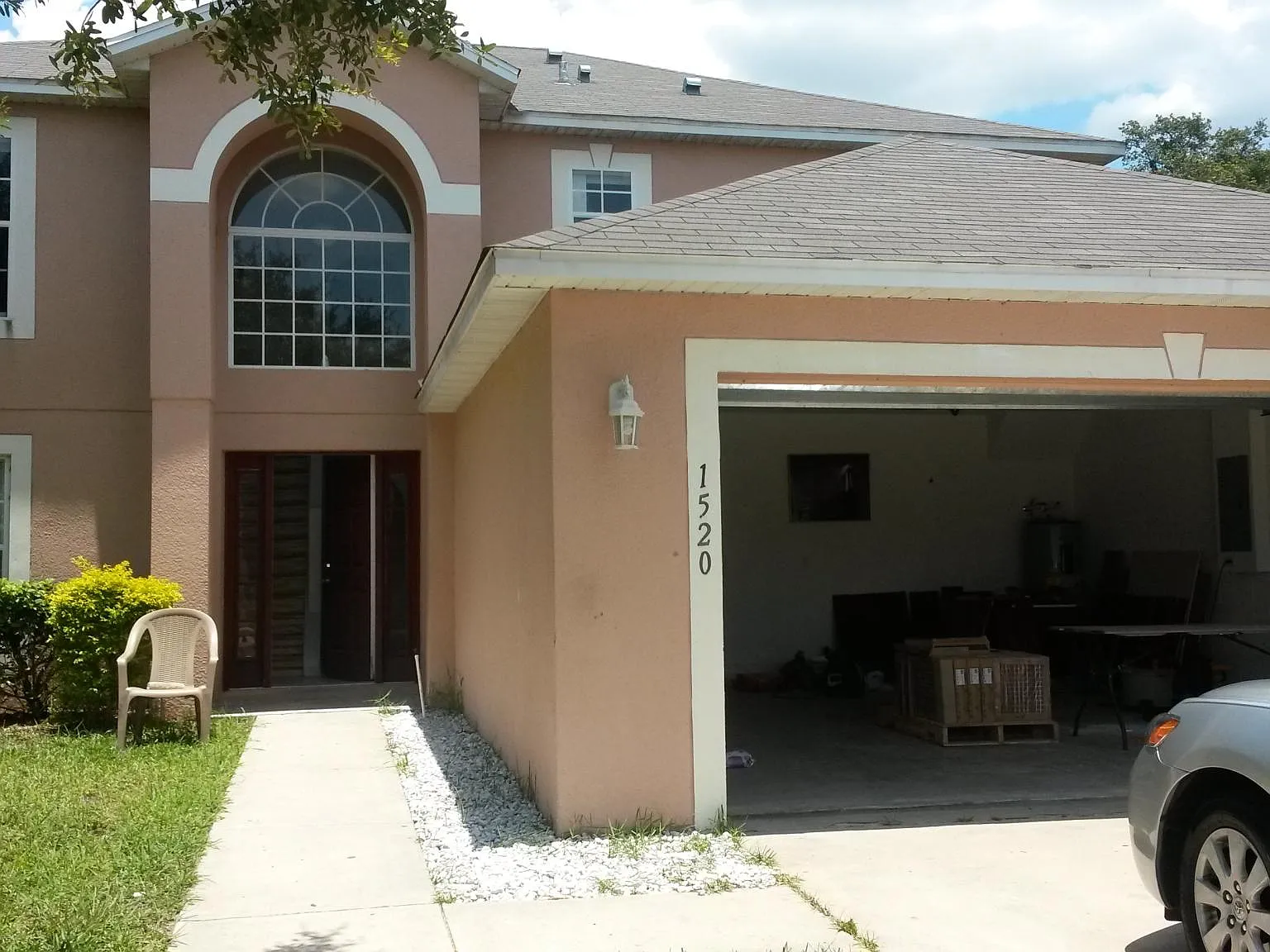 5 bed, 2.5 bath, 2320 sqft, $2,495 — Photo 1