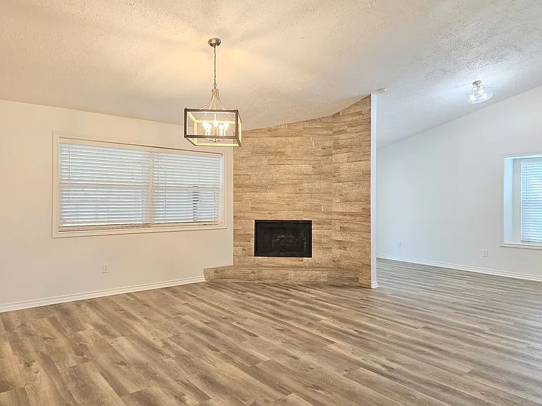 10615 Heatherford Dr — Photo 5