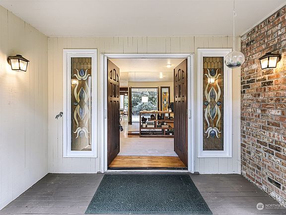 3rd image of 4048 168th Avenue NE