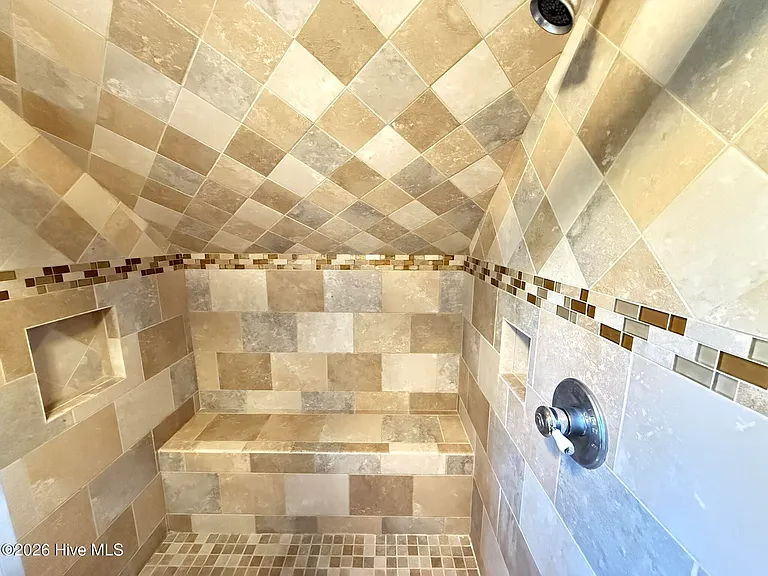 360 E Maine Ave — Photo 26