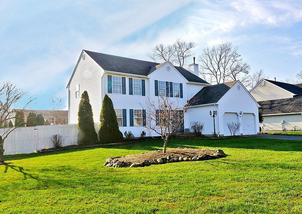 1st image of 604 Loxley Dr
