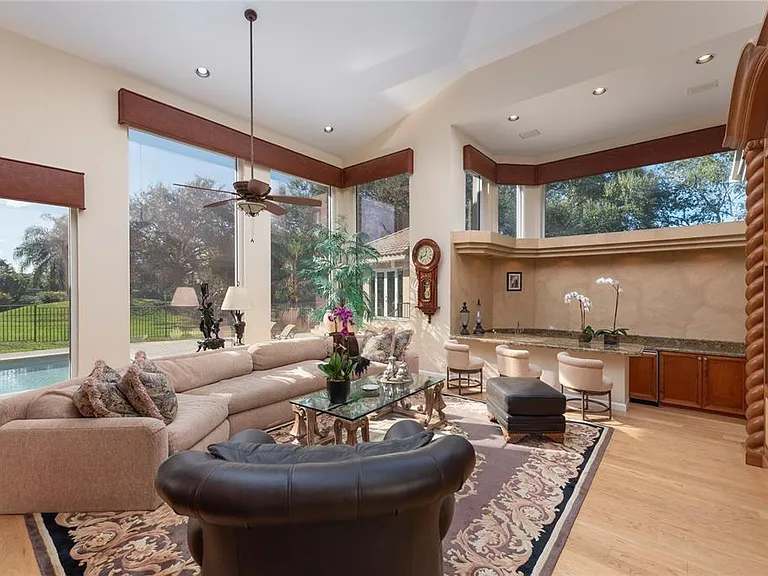 3190 Willow Ln — Photo 6