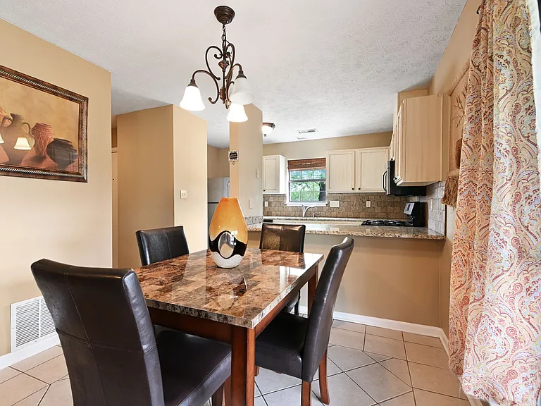 6001 Arbor Glen Dr — Photo 6