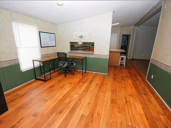 5th image of 1611 Bunyard Rd