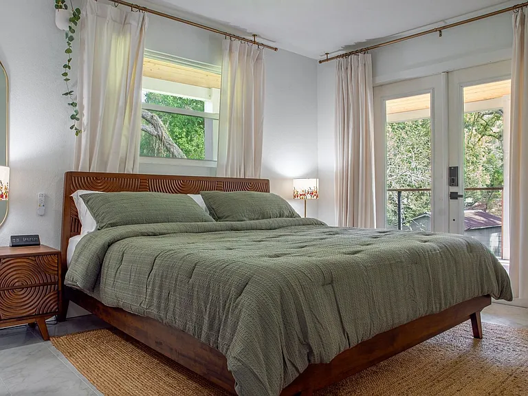 349 N Bluford Ave — Photo 16