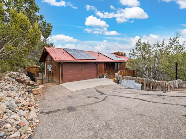 63 Manana Dr, Cedar Crest, NM 87008