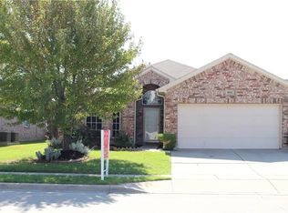 9856 Gallatin Ln, Fort Worth, TX 76177