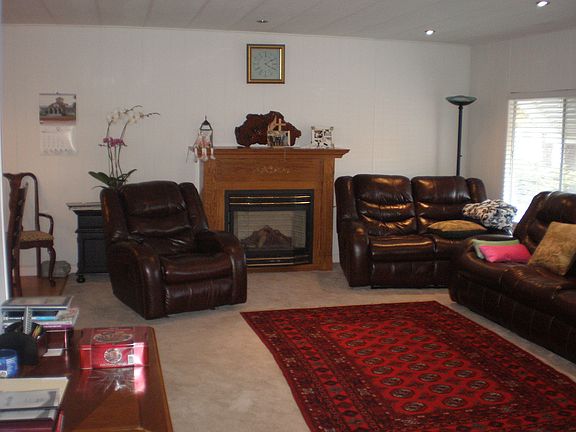 4th image of 342 Waikiki Cir