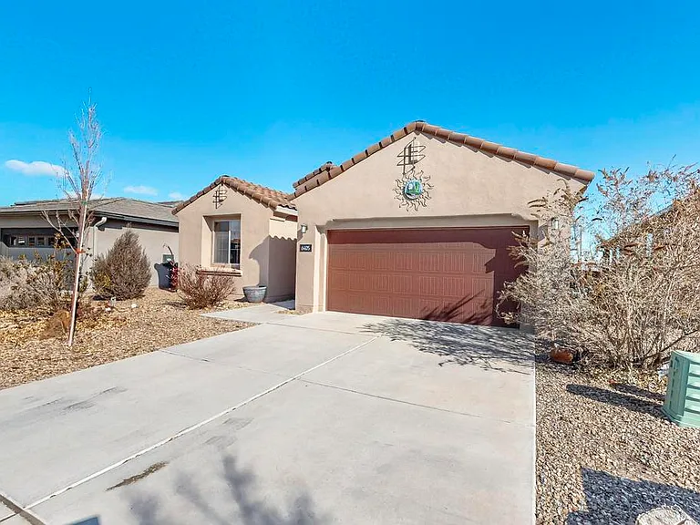 6405 Kings Canyon Cv NE — Photo 4