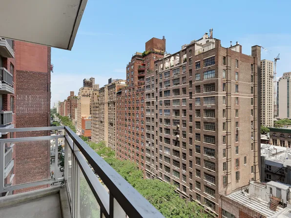 360 East 72nd Street image 7 of 15