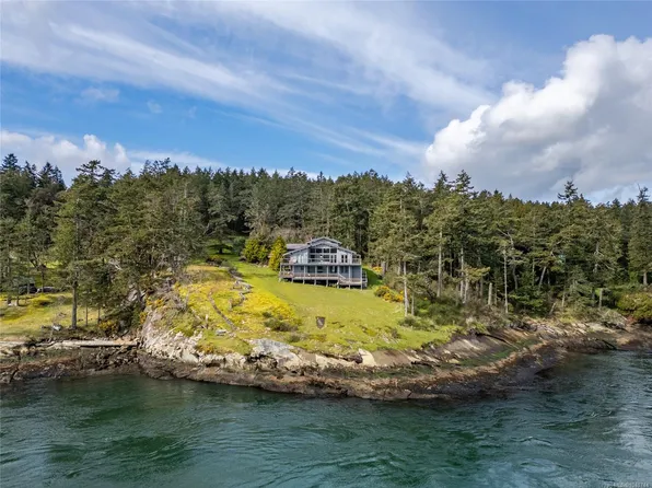 379 Mary Ann Point Rd, Galiano, BC V0N 1P0
