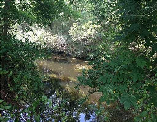 2nd image of 2413 Robertsdale Dr