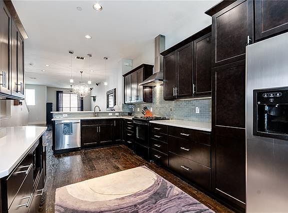 5th image of 4315 Holland Ave APT 15