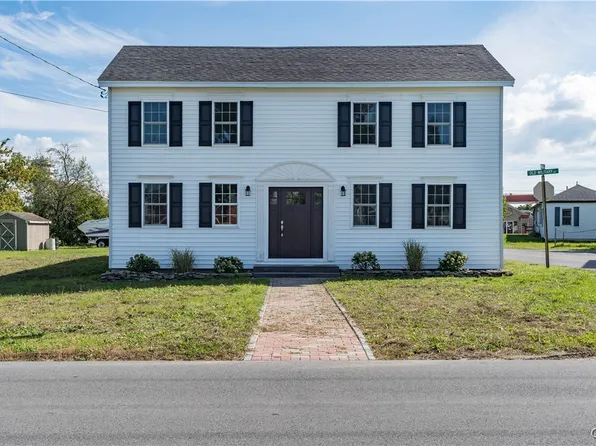 202 Military Rd, Sackets Harbor, NY 13685