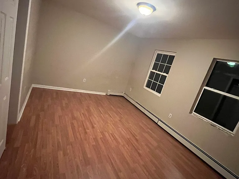 321 Fulton St — Photo 2