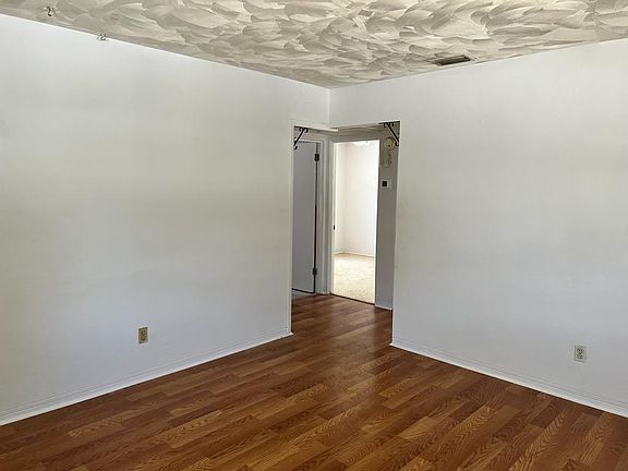 3rd image of 3726 14th Ave S