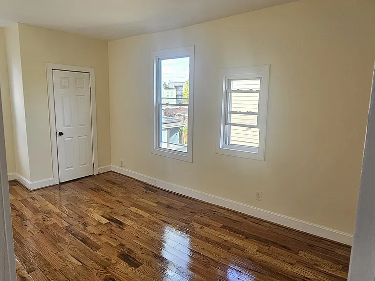 289 Ridgewood Ave #2 — Photo 2
