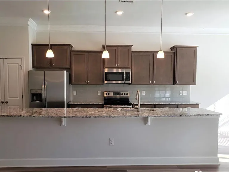 1001 Jarrett Bay Rd — Photo 8