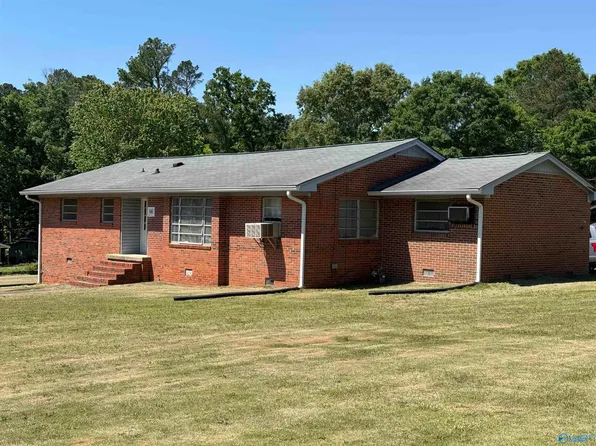 500 Mary St, Centre, AL 35960