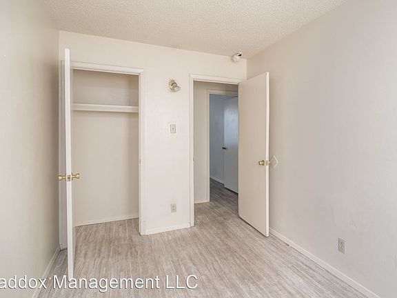 3rd image of 419 Vassar Dr SE APT 18