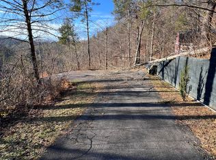 2333 Willow Ln, Sevierville, TN 37862