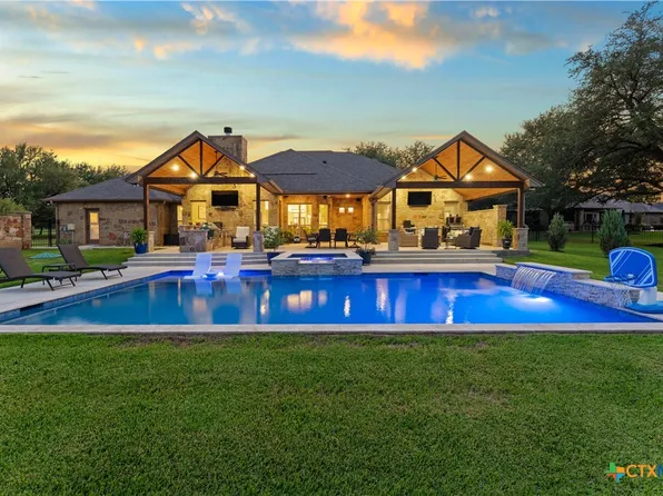 3041 Rolling Meadow Dr, Salado, TX 76571