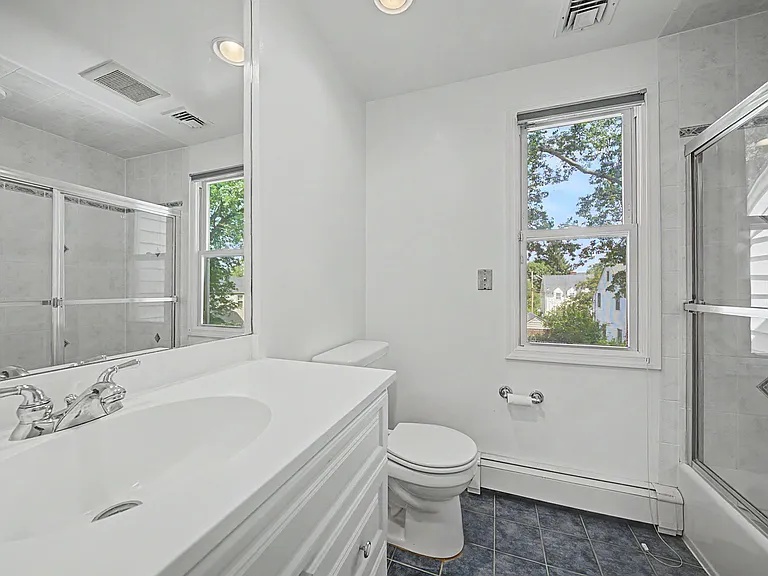 34 Esmond Pl — Photo 38
