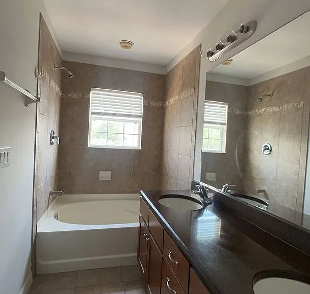 9607 Fenrose Ter — Photo 30