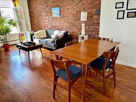 2nd image of 436 Chauncey St APT 3