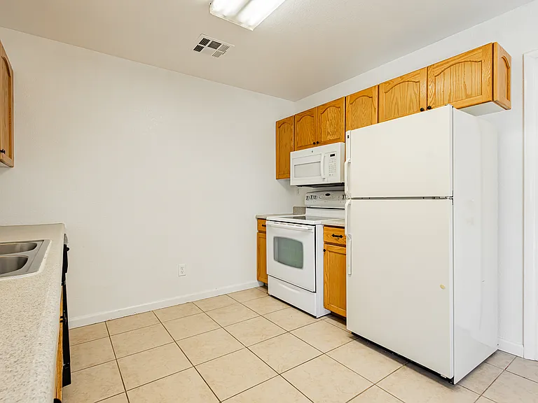 1081 Jubilee Ct #D — Photo 9