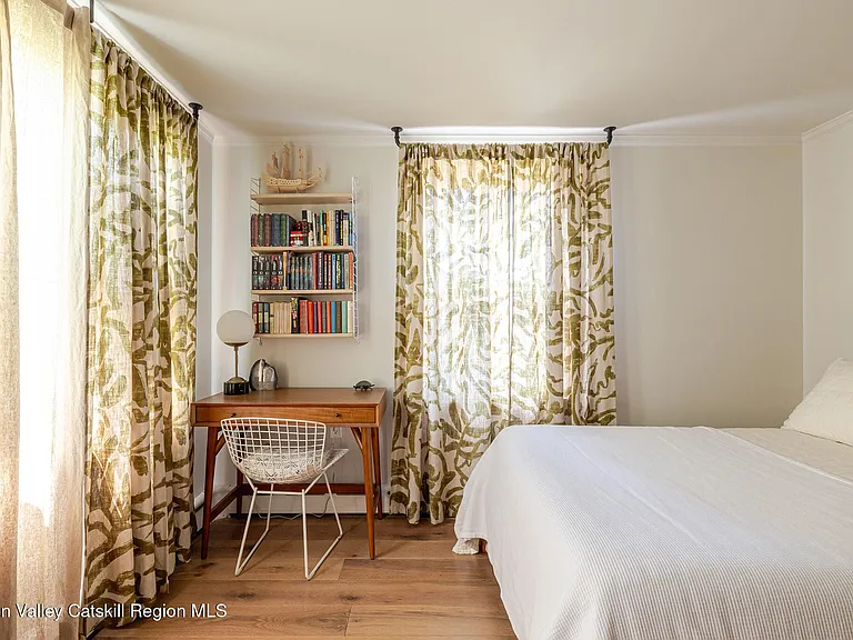 37 Harry Howard Ave — Photo 7