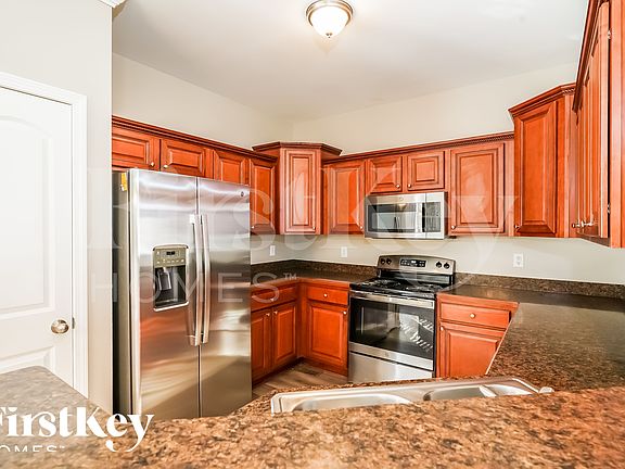 5th image of 448 Marble Ct