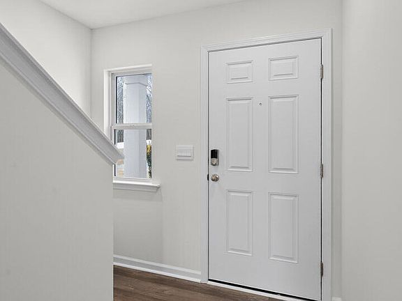 5th image of 84 Cheyenne Dr