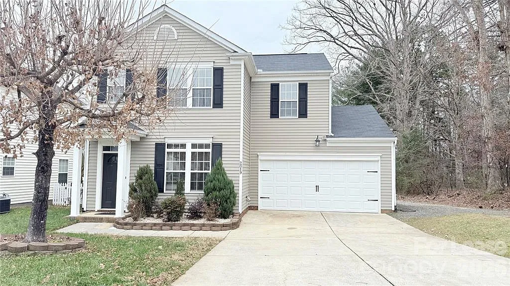 3 bed, 1569 sqft, $2,200 — Photo 1