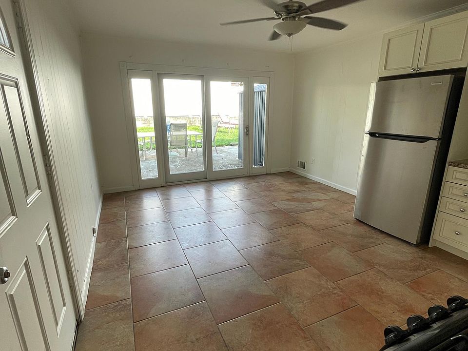 1st image of 117 Rockville Ave #1L