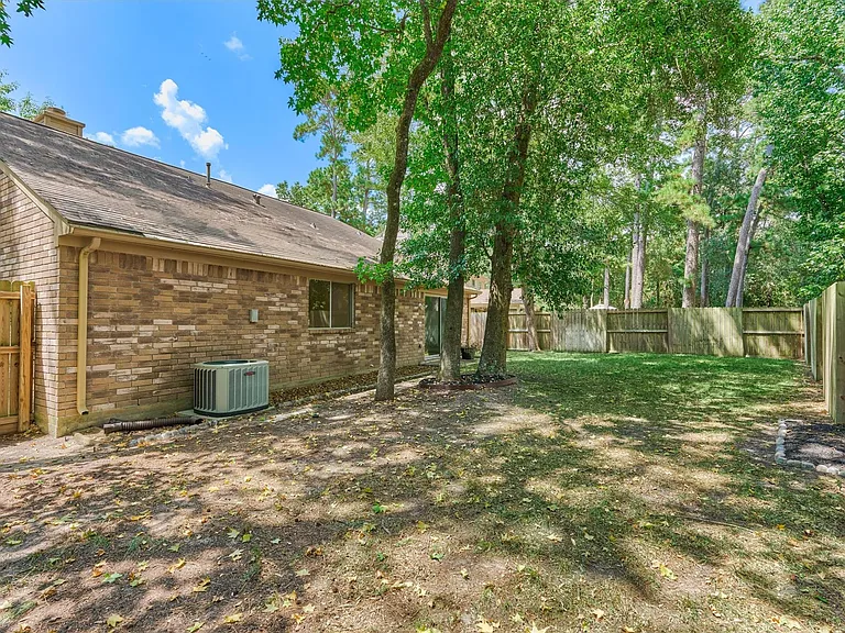 30 Cottage Grove Pl — Photo 37