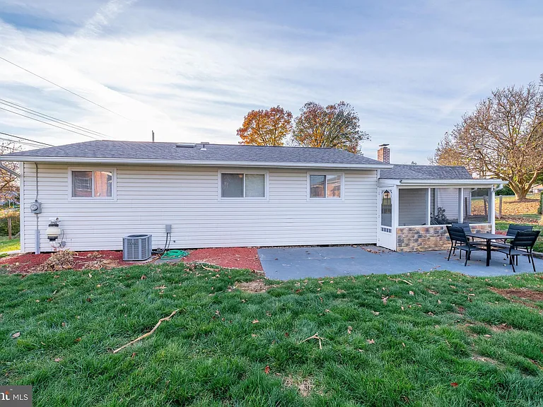 11419 Greenberry Rd — Photo 46