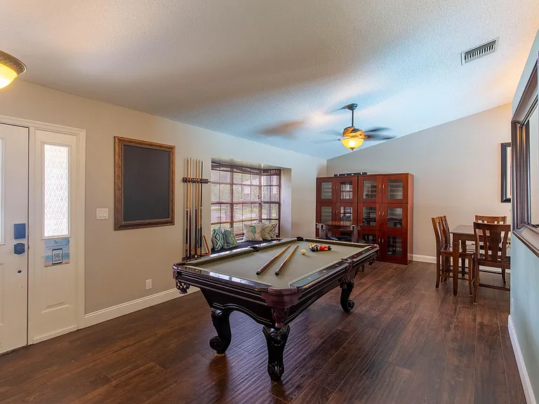 1123 Northumberland Ct — Photo 7