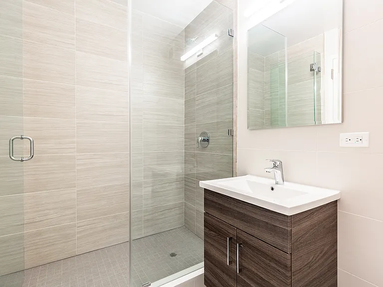 235 W 48th St #28J — Photo 5