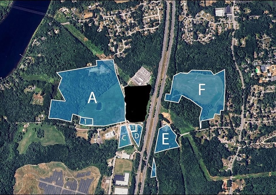 1st image of 21 Pond Hill Rd