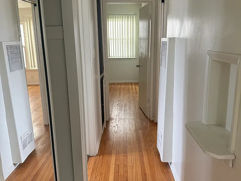 1230 S Sherbourne Dr #7 — Photo 8
