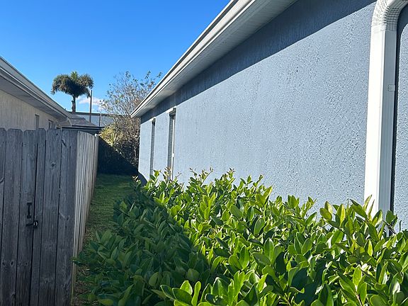 3rd image of 1257 White Oak Cir