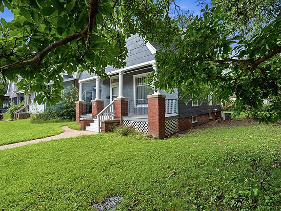 3rd image of 1723 W Callender Ave