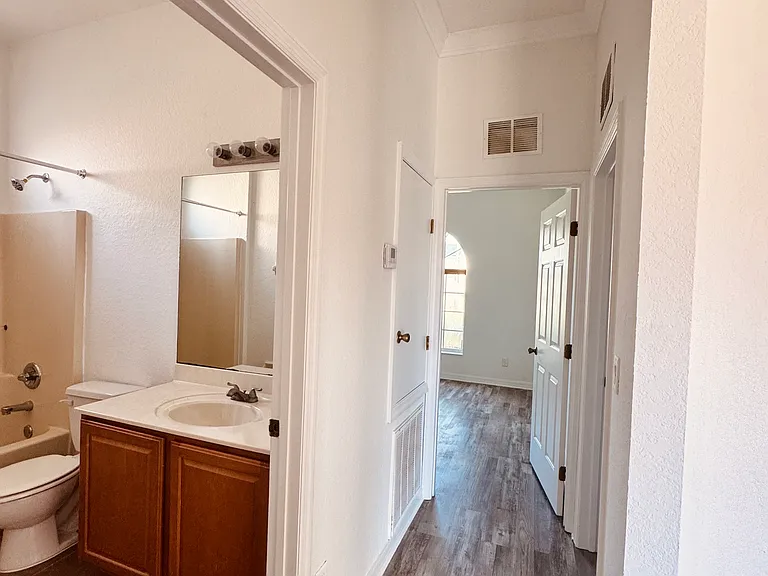 449 Bay Leaf Dr — Photo 11