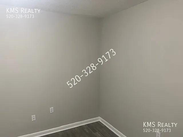 221 Southbrook Dr — Photo 26