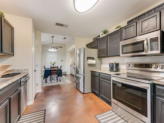 5th image of 103 Comfort Ct