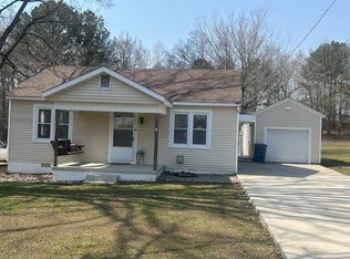 273 Washington Ave, Camden, TN 38320