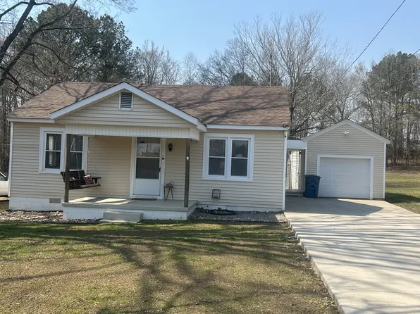 273 Washington Ave, Camden, TN 38320